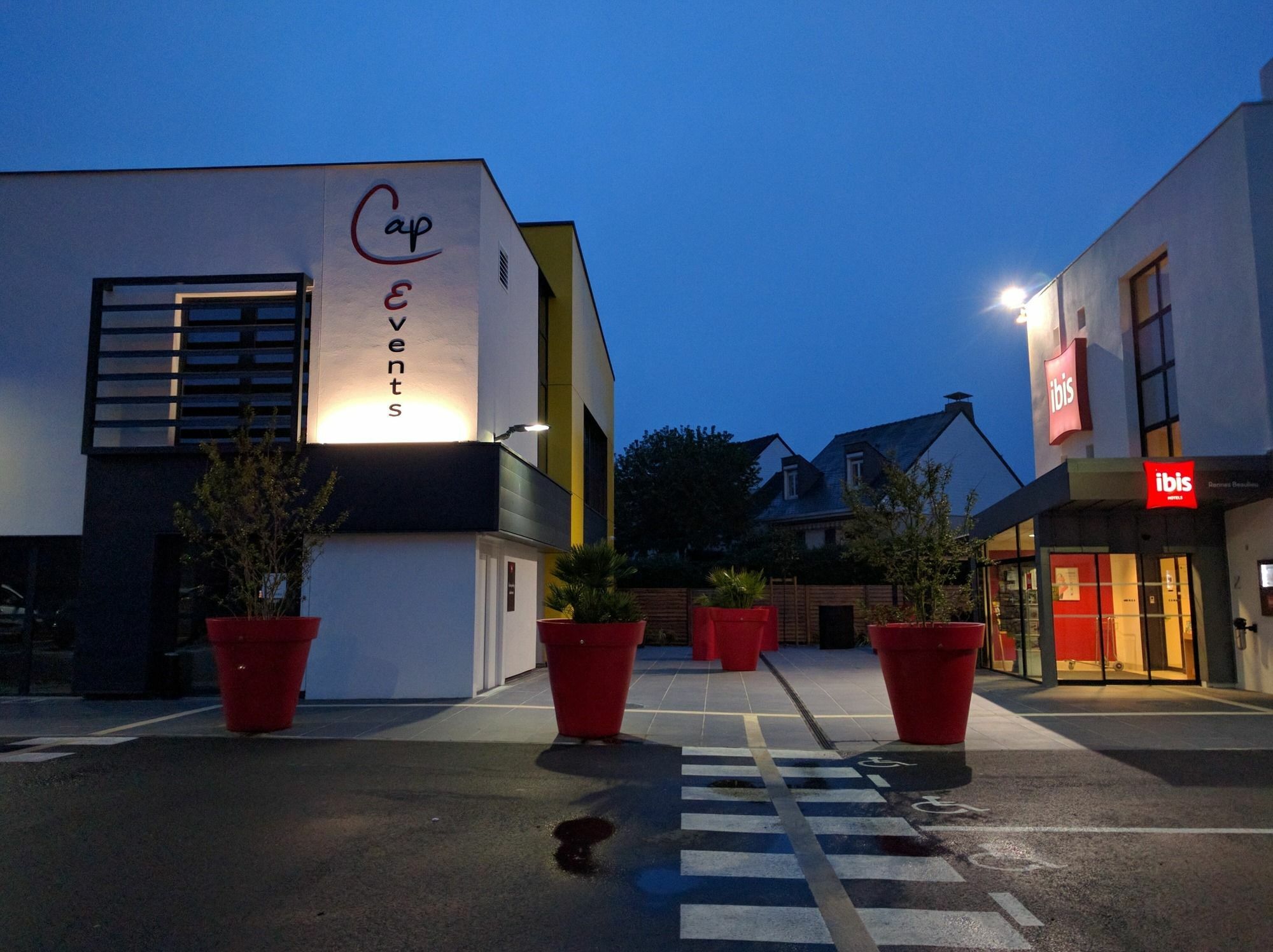 Ibis Rennes Beaulieu Hotel Cesson-Sevigne Exterior photo